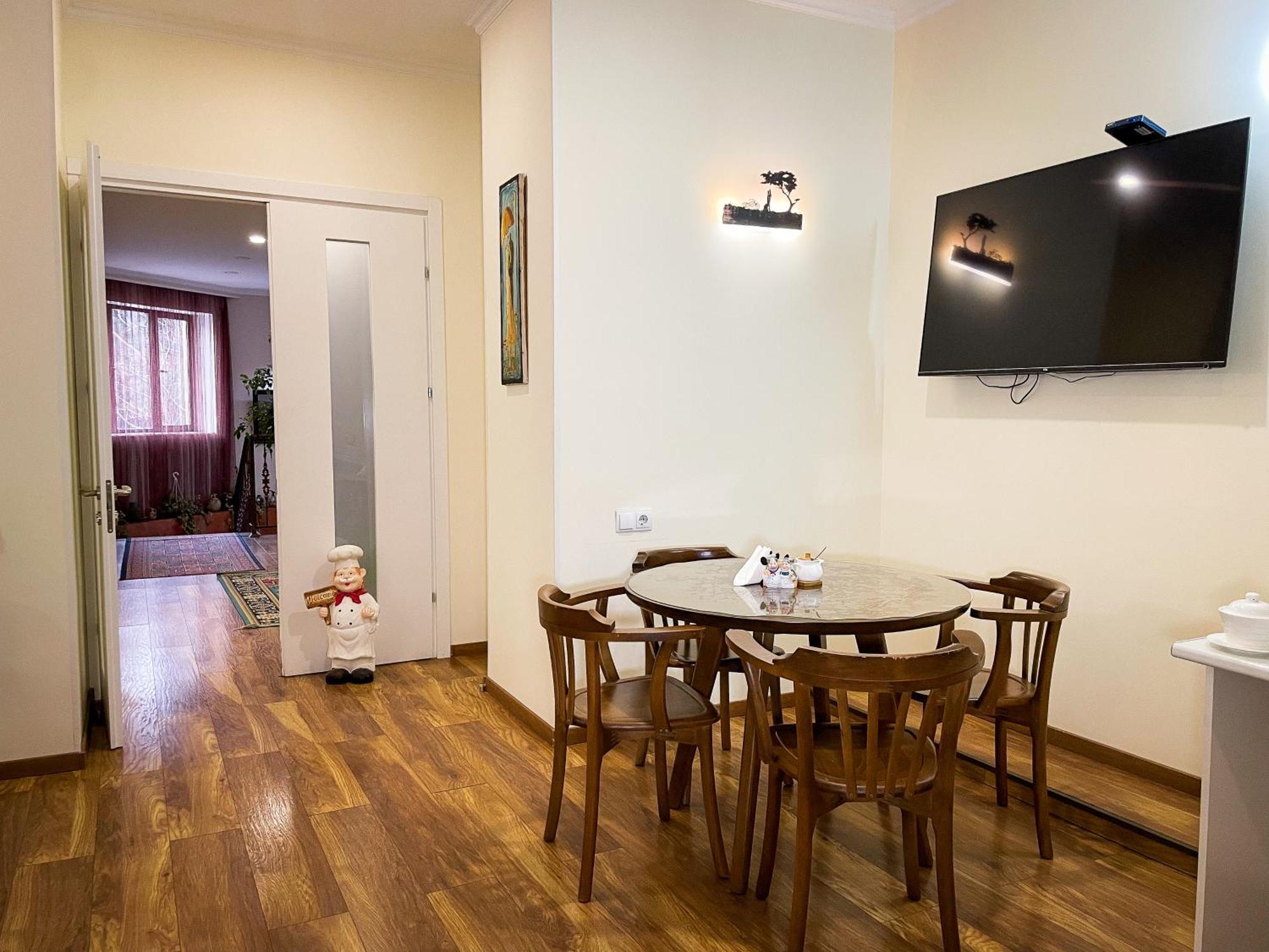 Irmisa Hotel Tbilisi Exterior photo